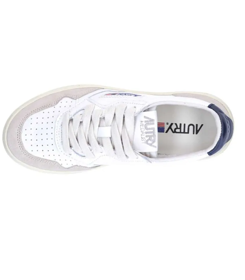 Baskets Medalist Low Cuir Suede Blanc/Navy Blue