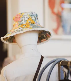 Bob Honey Peony Floral