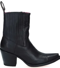 Boots Studio Plain Black X Jane De Boy