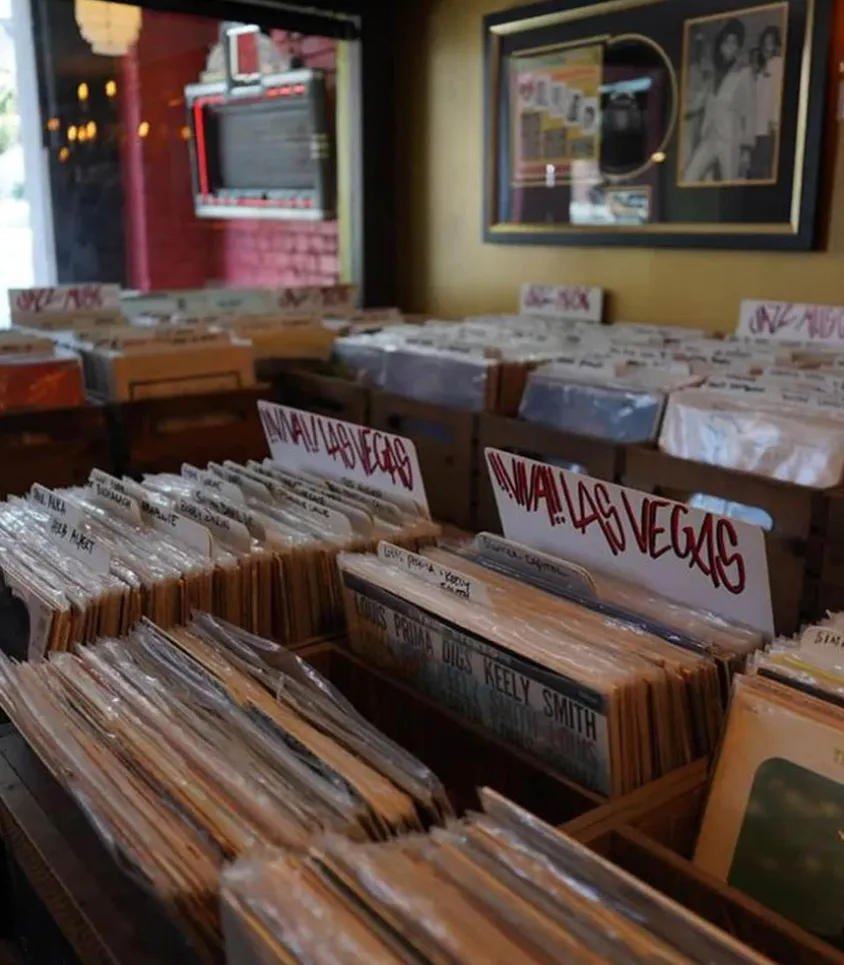 Bougie #4 The Vinyl Store 190G