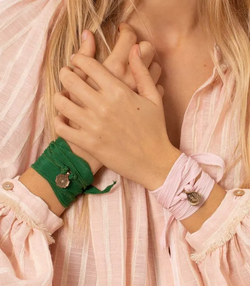 Bracelet A Nouer Le Petit Fred Soie Et Bronze