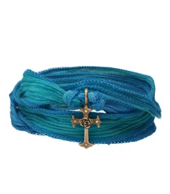 Bracelet En Soie A Nouer Et Charm Mariel Cross En Bronze Et Diamant