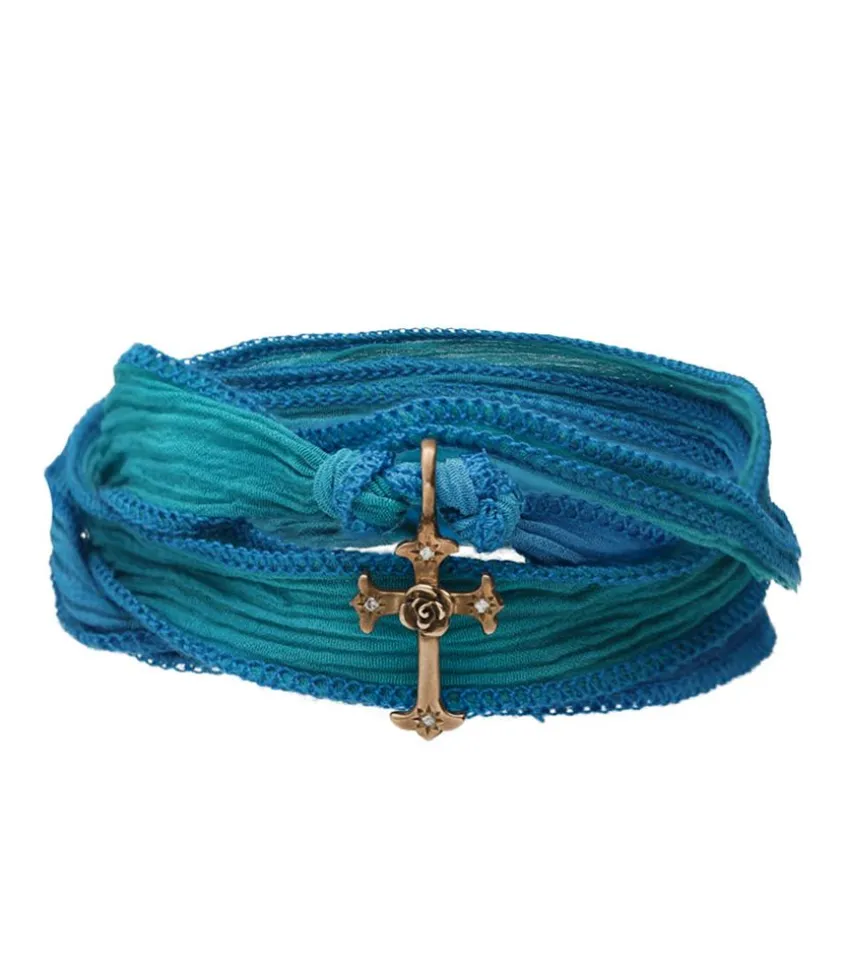 Bracelet En Soie A Nouer Et Charm Mariel Cross En Bronze Et Diamant