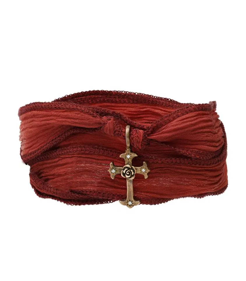 Bracelet En Soie A Nouer Et Charm Mariel Cross En Bronze Et Diamant