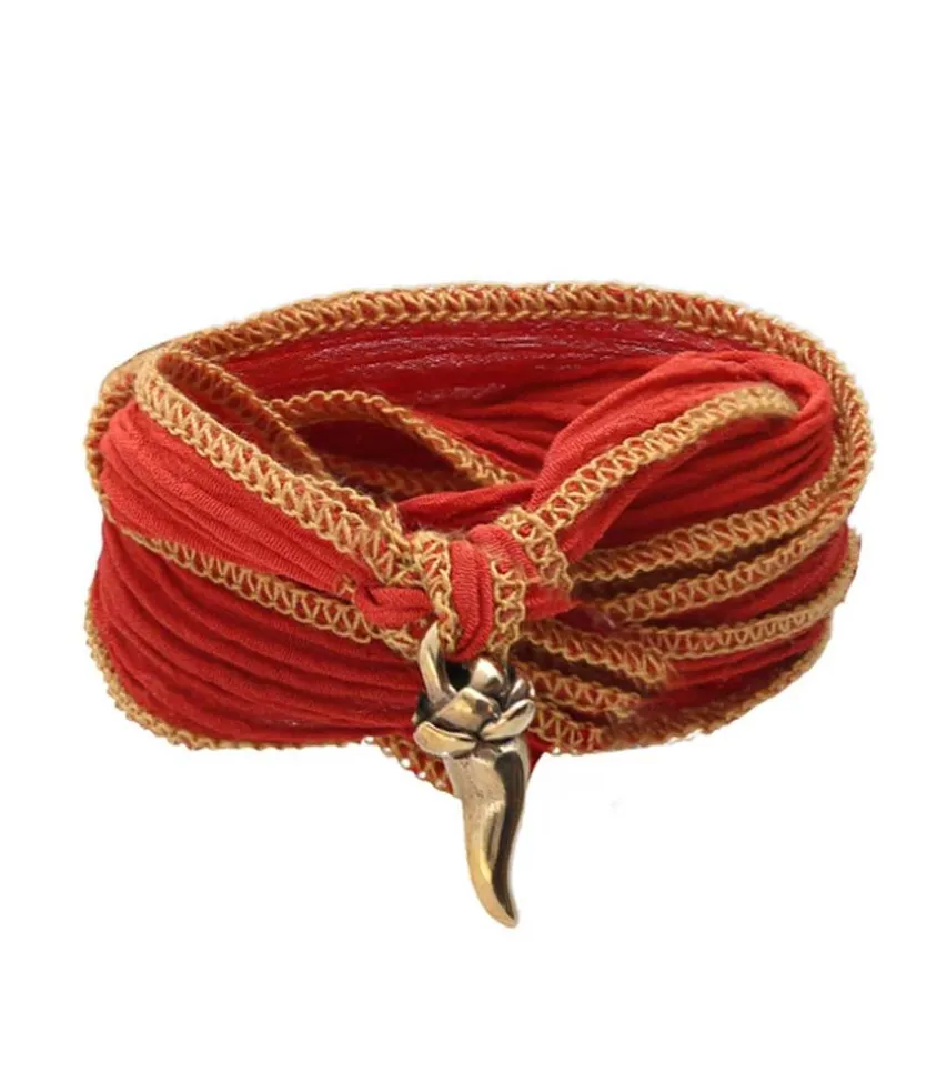 Bracelet En Soie A Nouer Et Charm Corne D'Abondance En Bronze