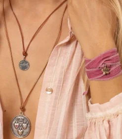 Bracelet En Soie A Nouer Et Charm Frangipani Flower En Bronze