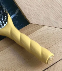 Brosse N.02 L'Indispensable Soin & Demelage Jaune Safran