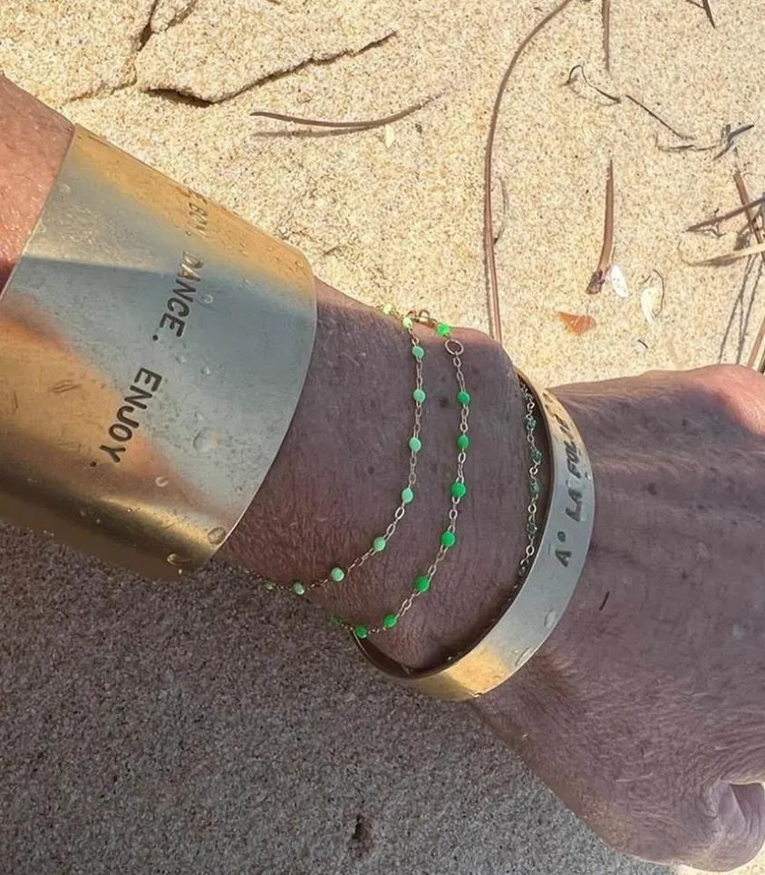 Manchette Gravee Jane De Boy. Dance. Enjoy