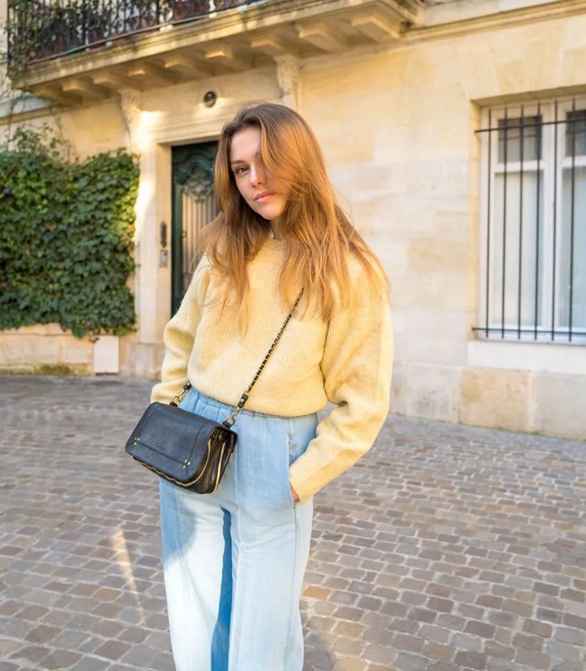 Pull Amelia Light Yellow