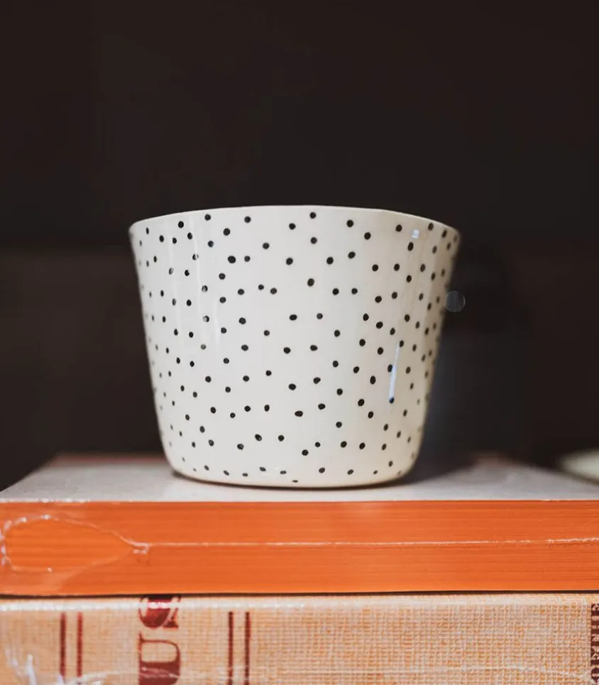 Tasse A The En Ceramique "Pois Noirs"